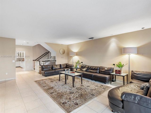 21399 Marina Cove Circle M12, Aventura, FL 33180