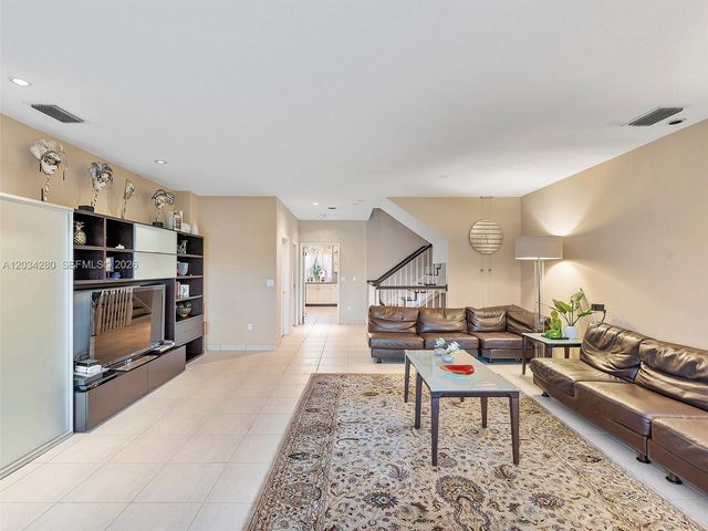21399 Marina Cove Circle M12, Aventura, FL 33180