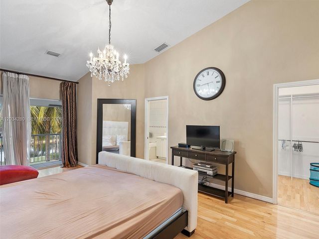 21399 Marina Cove Circle M12, Aventura, FL 33180