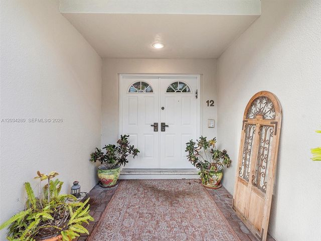21399 Marina Cove Circle M12, Aventura, FL 33180