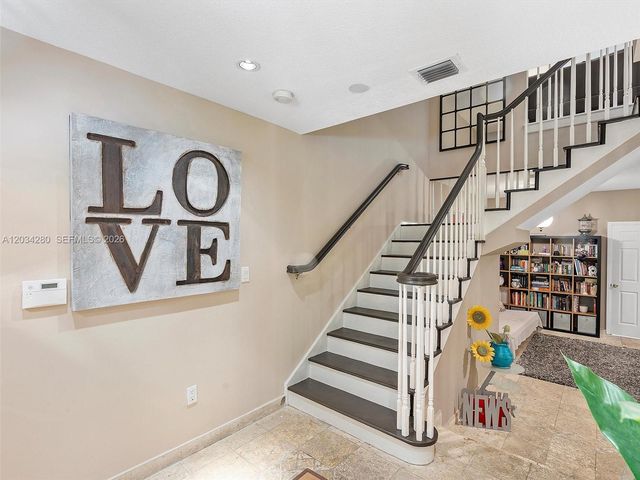 21399 Marina Cove Circle M12, Aventura, FL 33180