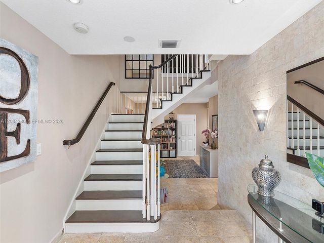 21399 Marina Cove Circle M12, Aventura, FL 33180