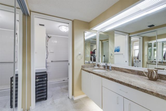 9539 W Weldon Circle F-201, Tamarac, FL 33321