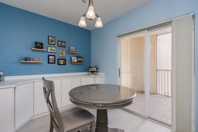 9539 W Weldon Circle F-201, Tamarac, FL 33321