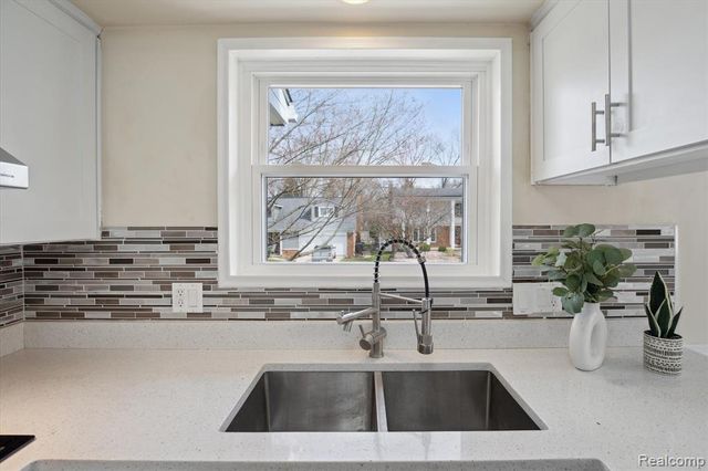 2728 Yost Boulevard, Ann Arbor, MI 48104