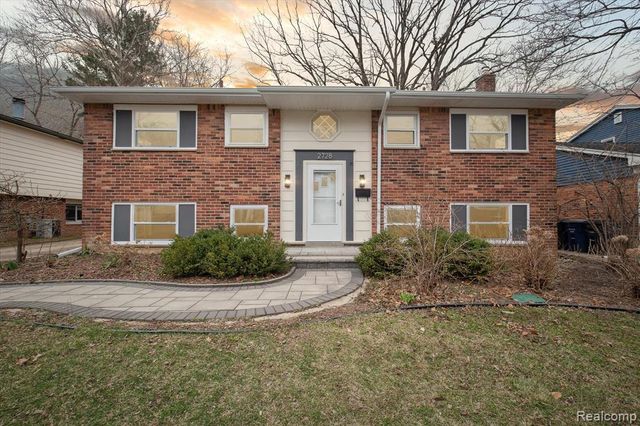 2728 Yost Boulevard, Ann Arbor, MI 48104