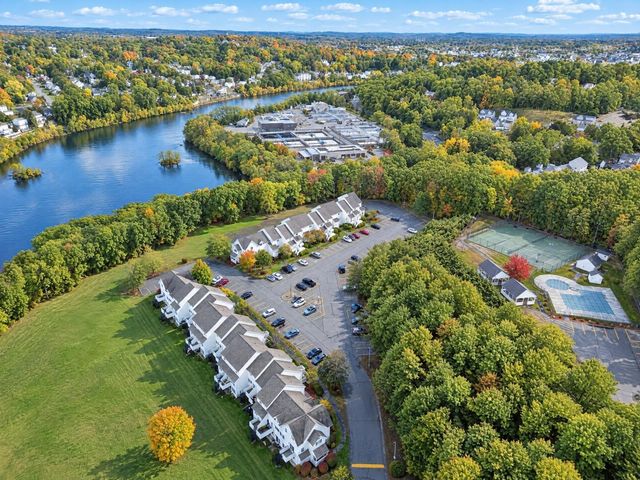 100 Merrimack Ave 132, Dracut, MA 01826