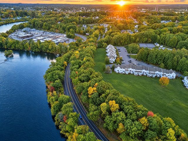 100 Merrimack Ave 132, Dracut, MA 01826