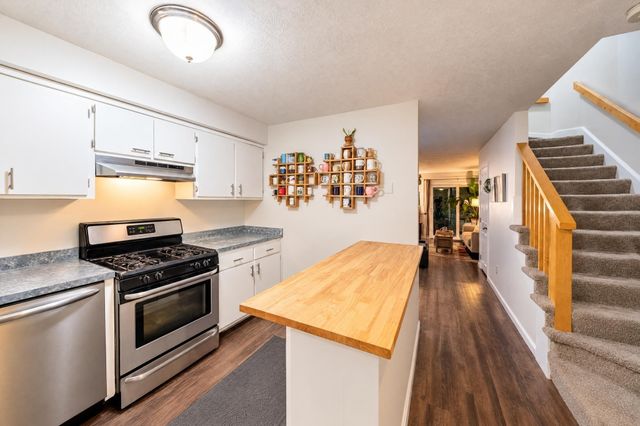 100 Merrimack Ave 132, Dracut, MA 01826