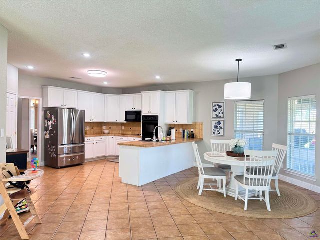2004 Melrose Place, Kathleen, GA 31047