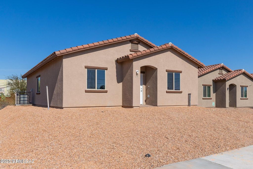 19 E ELM Street, Tucson, AZ 85705