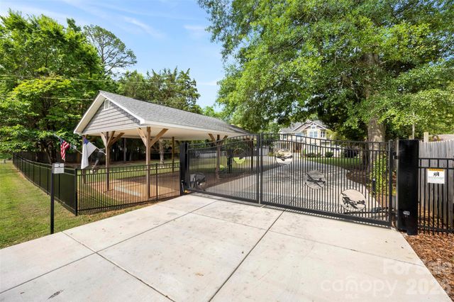5555 Riverfront Road, Lake Wylie, SC 29710