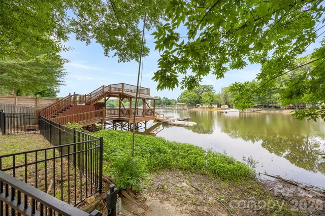 5555 Riverfront Road, Lake Wylie, SC 29710