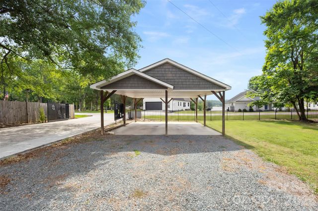 5555 Riverfront Road, Lake Wylie, SC 29710
