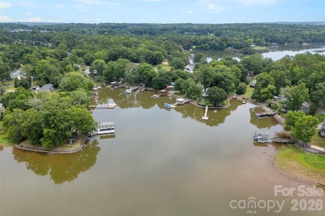 5555 Riverfront Road, Lake Wylie, SC 29710