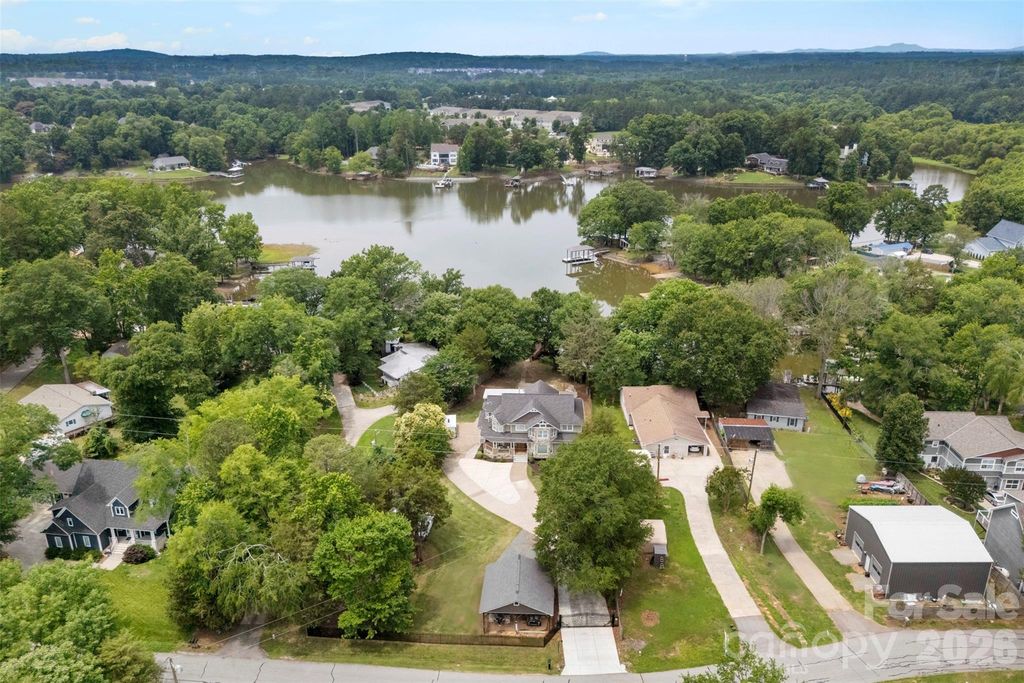 5555 Riverfront Road, Lake Wylie, SC 29710