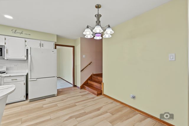 17325 Locust Avenue, Tinley Park, IL 60487