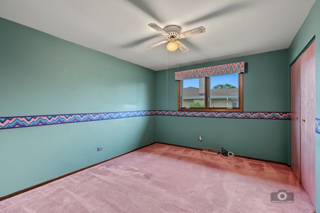 17325 Locust Avenue, Tinley Park, IL 60487