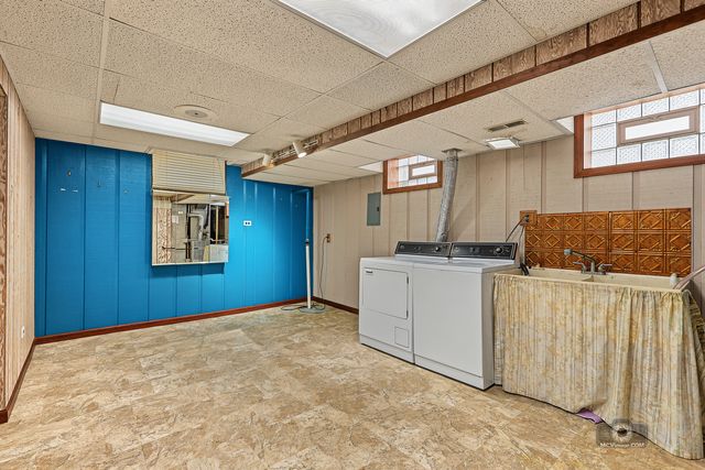 17325 Locust Avenue, Tinley Park, IL 60487