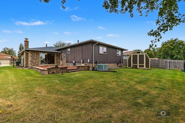 17325 Locust Avenue, Tinley Park, IL 60487