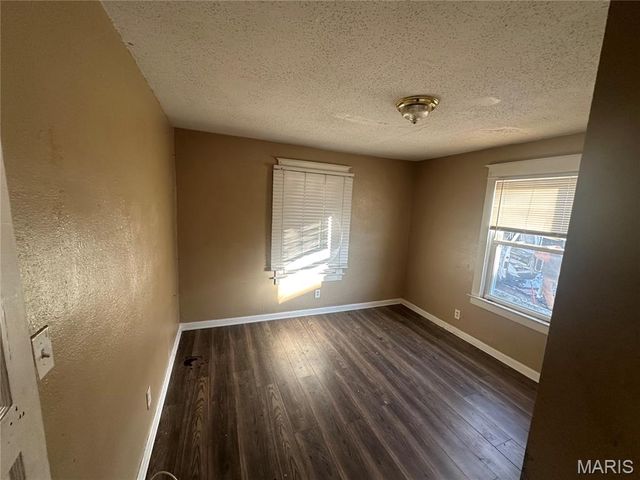 2321 Dawes Place, Overland, MO 63114