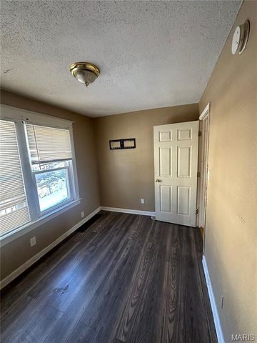 2321 Dawes Place, Overland, MO 63114