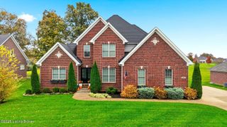 3039 Fallen Wood Ln, La Grange, KY 40031