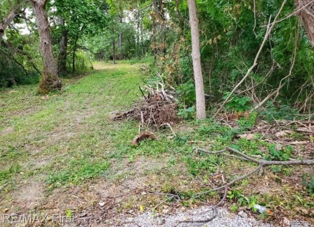 4330 HATCHERY Road, Waterford Charter Township, MI 48329