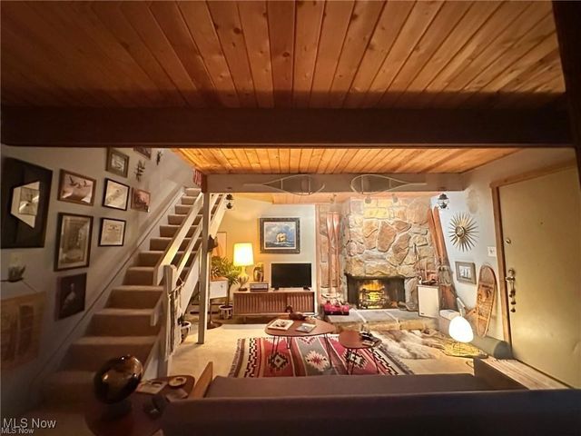 1722 Treetop Trail 11, Akron, OH 44313