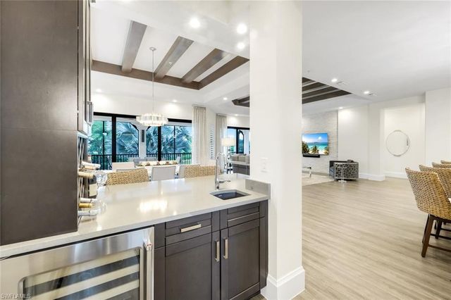16358 Corsica WAY 201, Naples, FL 34110