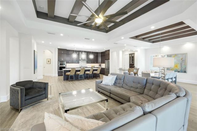 16358 Corsica WAY 201, Naples, FL 34110