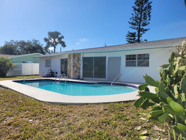 1985 COVE DRIVE, Largo, FL 33774