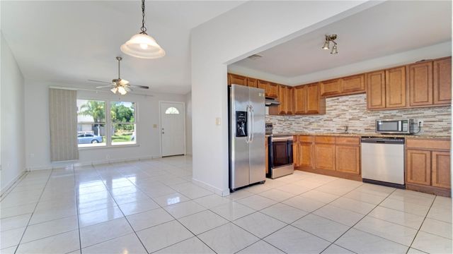637 MESILLA DRIVE, Kissimmee, FL 34758