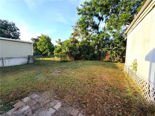 240 State ST, North Fort Myers, FL 33903