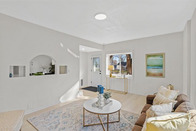 3905 Reservoir Boulevard, Columbia Heights, MN 55421