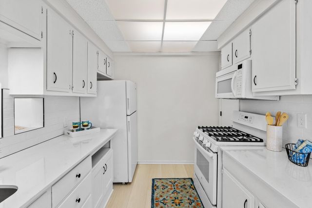 3905 Reservoir Boulevard, Columbia Heights, MN 55421