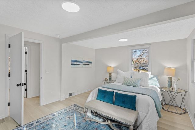 3905 Reservoir Boulevard, Columbia Heights, MN 55421