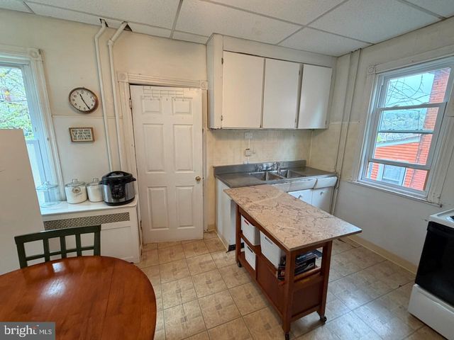 146 S 5TH AVE, Coatesville, PA 19320