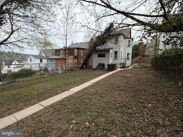 146 S 5TH AVE, Coatesville, PA 19320