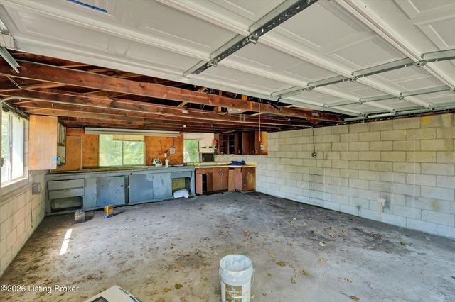 2903 Lindsay Ave, Louisville, KY 40206