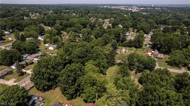 S Meridian Road, Youngstown, OH 44511