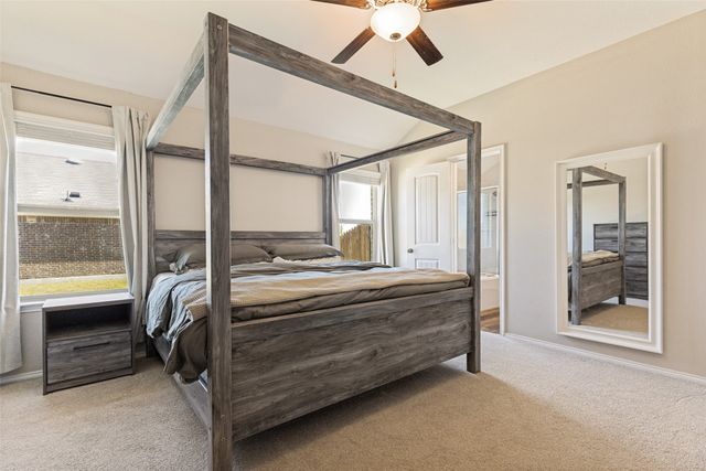 14424 Leadrope Circle, Fort Worth, TX 76052