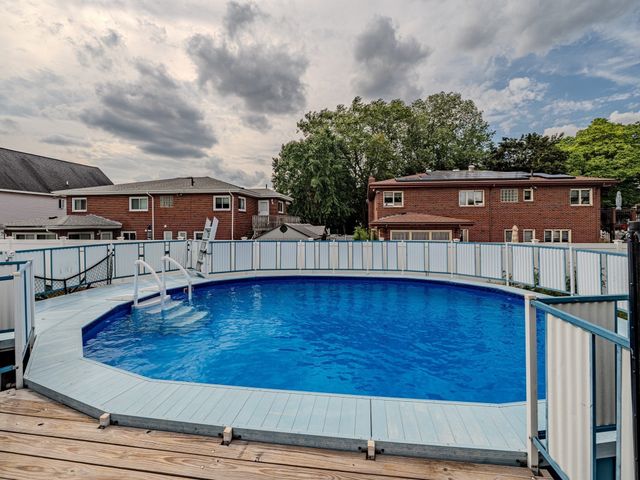 23 Henry St, Saugus, MA 01906
