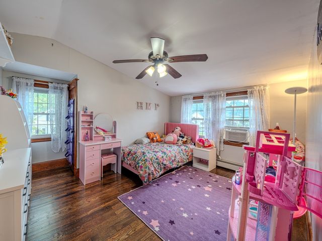 23 Henry St, Saugus, MA 01906