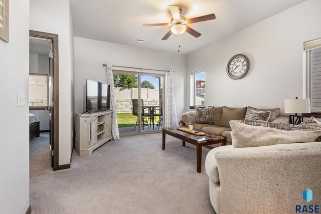 7216 E 45th St Street, Sioux Falls, SD 57110