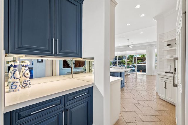 2320 NE 34th Court, Lighthouse Point, FL 33064