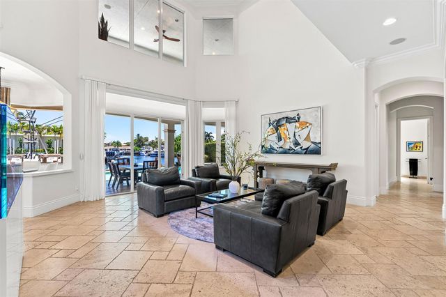 2320 NE 34th Court, Lighthouse Point, FL 33064