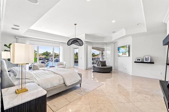 2320 NE 34th Court, Lighthouse Point, FL 33064
