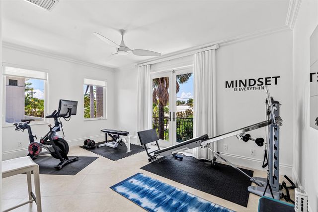 2320 NE 34th Court, Lighthouse Point, FL 33064