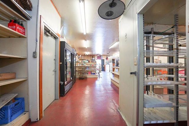 2701 E 9Th St, Oakland, CA 94601